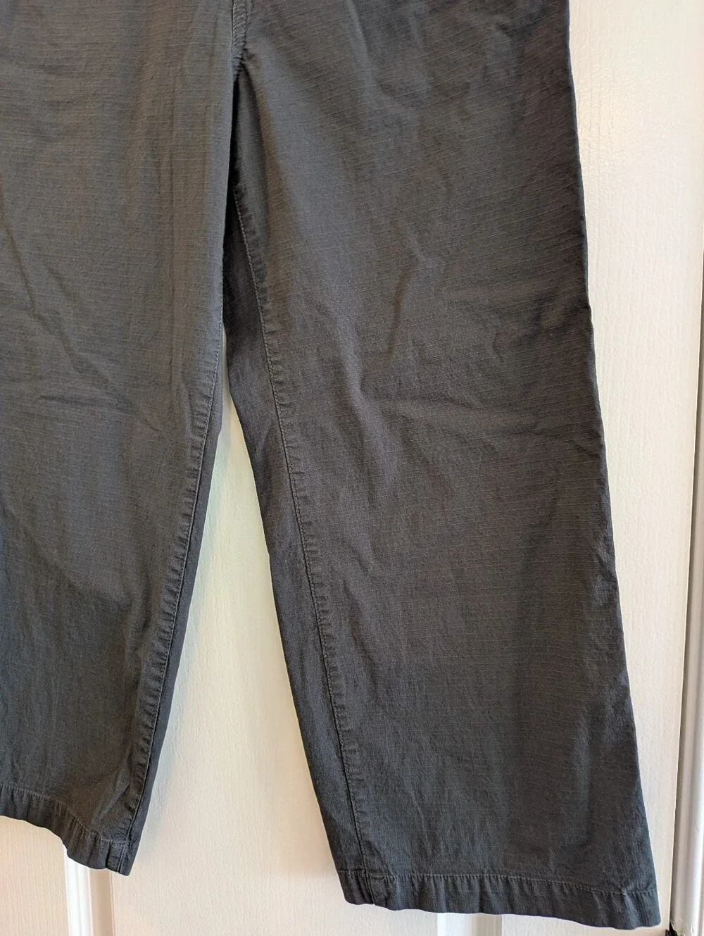 Vuori Women’s Ripstop Wide Leg Hiking Pant Dark Gray Gorpcore Outdoor Size S